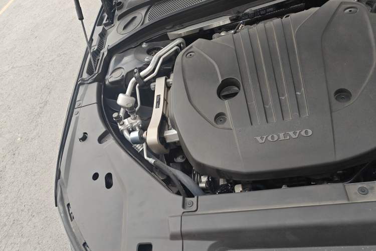 Used Volvo S90 2025 B5 Zhiyuan Luxury Edition Engine Bay Right