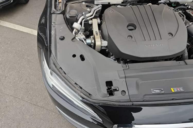 Used Volvo S90 2025 B5 Zhiyuan Luxury Edition Engine Bay Right