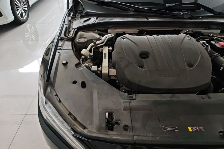 Used Volvo S90 2025 B5 Zhiyi Luxury Edition Engine Bay Right