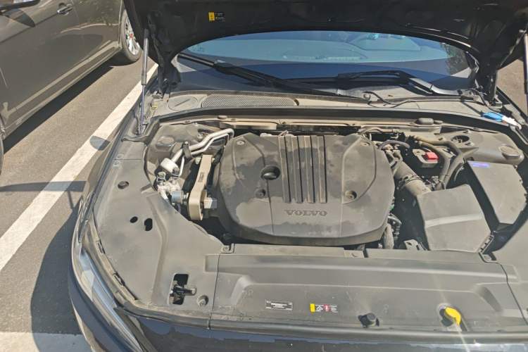 Used Volvo S90 2025 B5 Zhiyi Luxury Edition Engine Bay Right