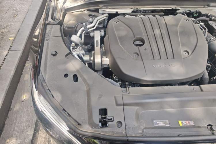 Used Volvo S90 2025 B5 Zhiyuan Luxury Edition Engine Bay Right
