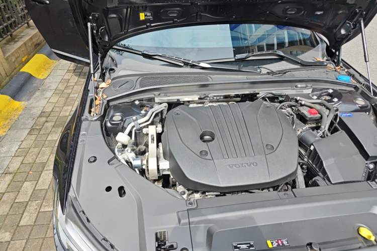 Used Volvo S90 2025 B5 Zhiyuan Luxury Edition Engine Bay Right