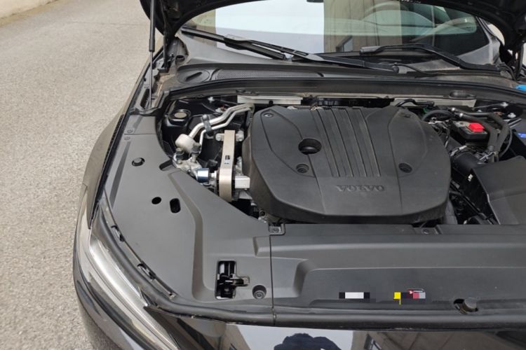 Used Volvo S90 2025 B5 Zhiyi Luxury Edition Engine Bay Right