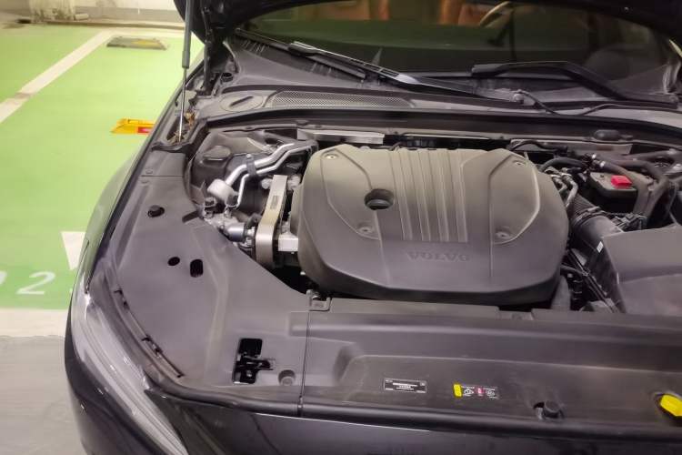 Used Volvo S90 2025 B5 Zhiyuan Luxury Edition Engine Bay Right