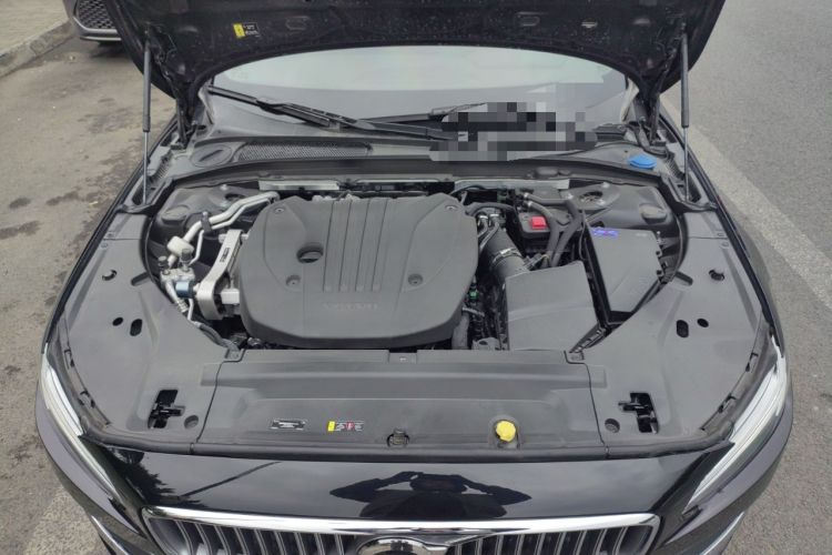 Used Volvo S90 2025 B5 Zhiyi Luxury Edition Engine Bay