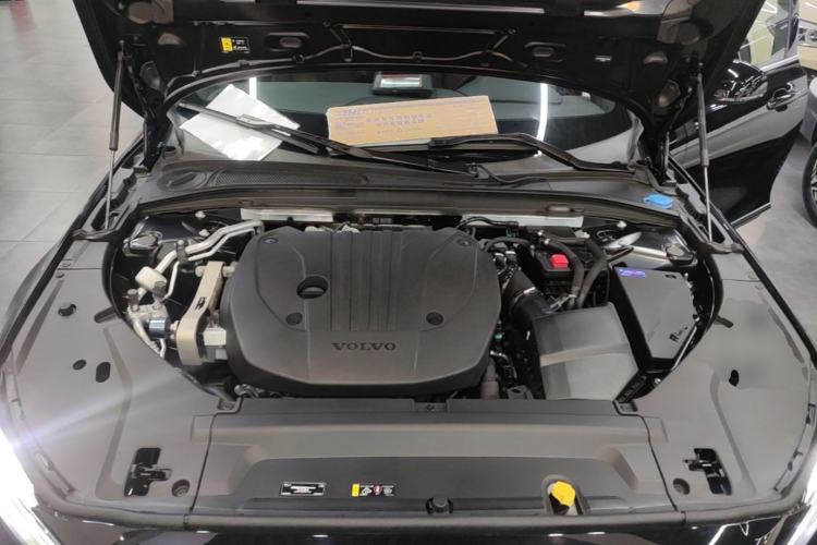 Used Volvo S90 2025 B5 Zhiyi Luxury Edition Engine Bay