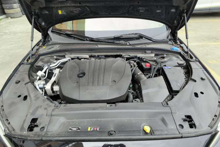 Used Volvo S90 2025 B5 Zhiyuan Luxury Edition Engine Bay