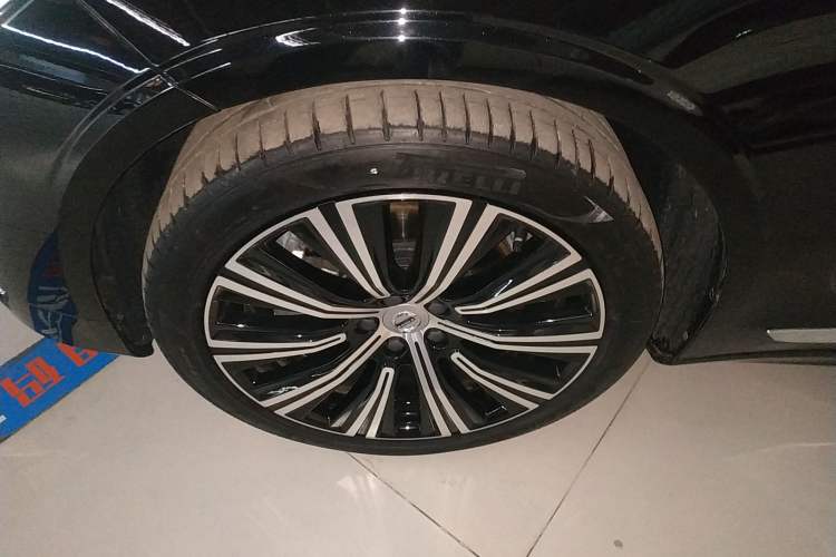 Used Volvo S90 2025 B5 Zhiyuan Luxury Edition Exterior 1