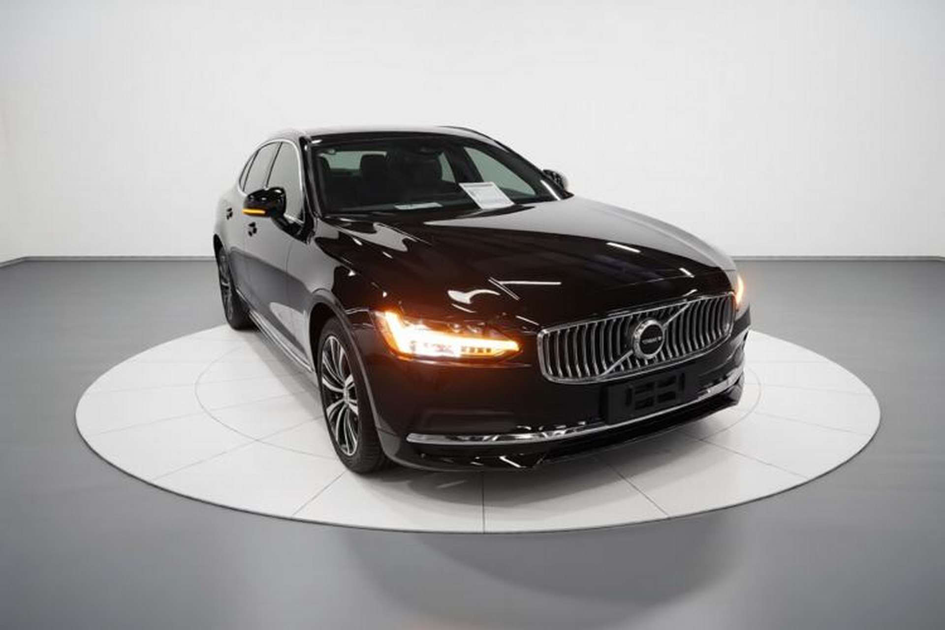 Used Volvo S90 2025 B5 Zhiyi Luxury Edition Exterior 1