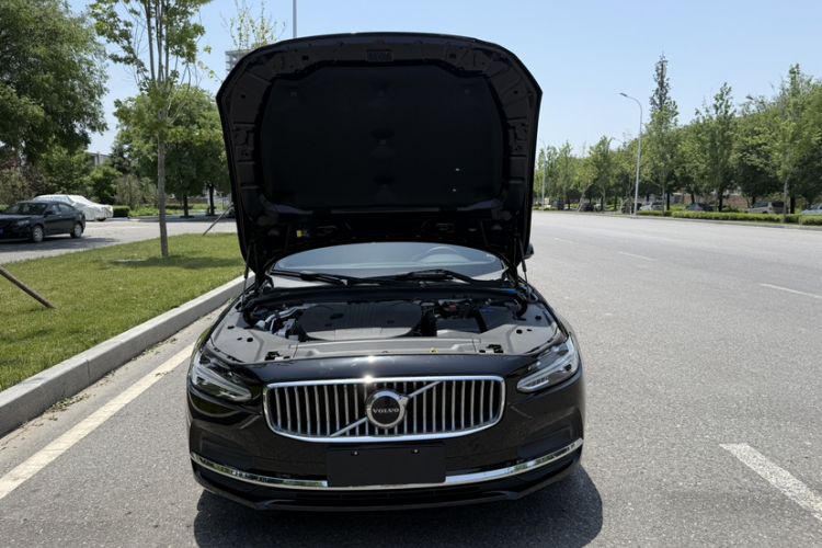 Used Volvo S90 2025 B5 Zhiyuan Luxury Edition Exterior 1