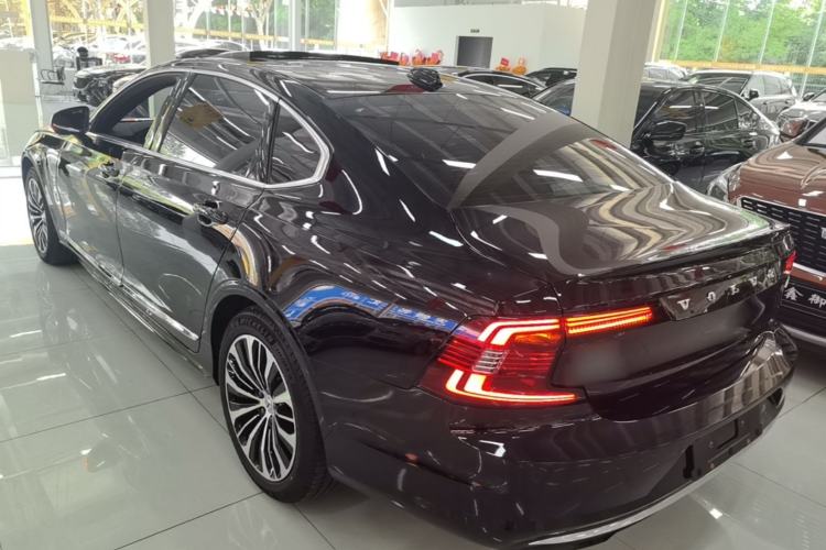 Used Volvo S90 2025 B5 Zhiyi Luxury Edition Exterior 2