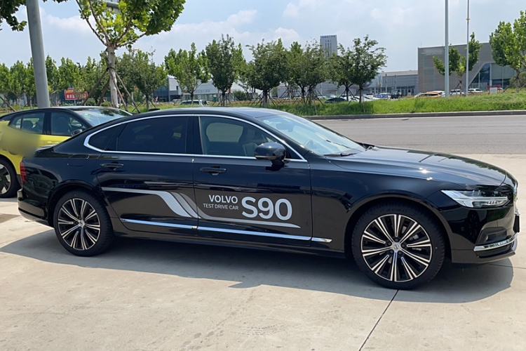Used Volvo S90 2025 B5 Zhiya Luxury Edition Exterior 2