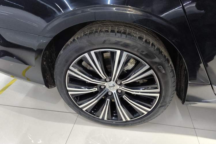 Used Volvo S90 2025 B5 Zhiyuan Luxury Edition Exterior 3