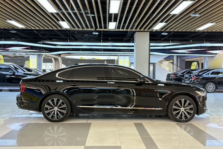 Used Volvo S90 2025 B5 Zhiya Luxury Edition Exterior 3