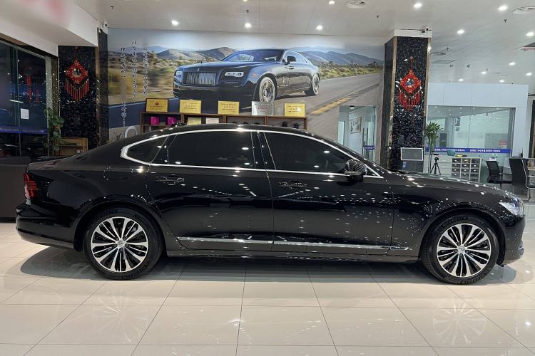 Used Volvo S90 2025 B5 Zhiyi Luxury Edition Exterior 3