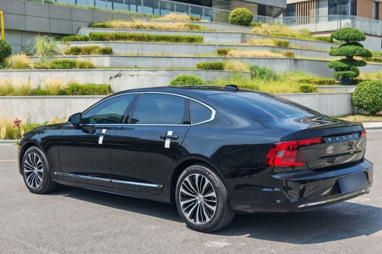 Used Volvo S90 2025 B5 Zhiyi Luxury Edition Exterior 3