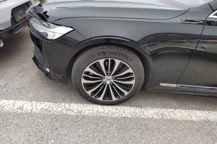 Used Volvo S90 2025 B5 Zhiyi Luxury Edition Exterior 4