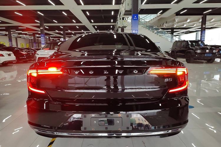 Used Volvo S90 2025 B5 Zhiya Luxury Edition Exterior 4