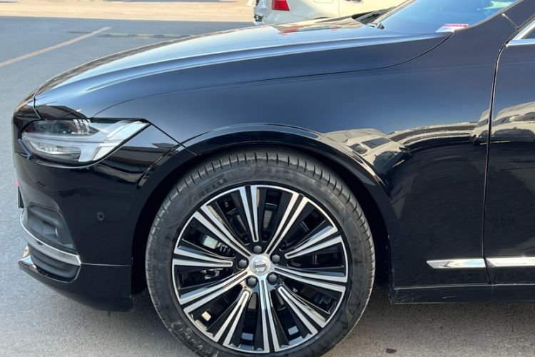 Used Volvo S90 2025 B5 Zhiya Luxury Edition Exterior 4