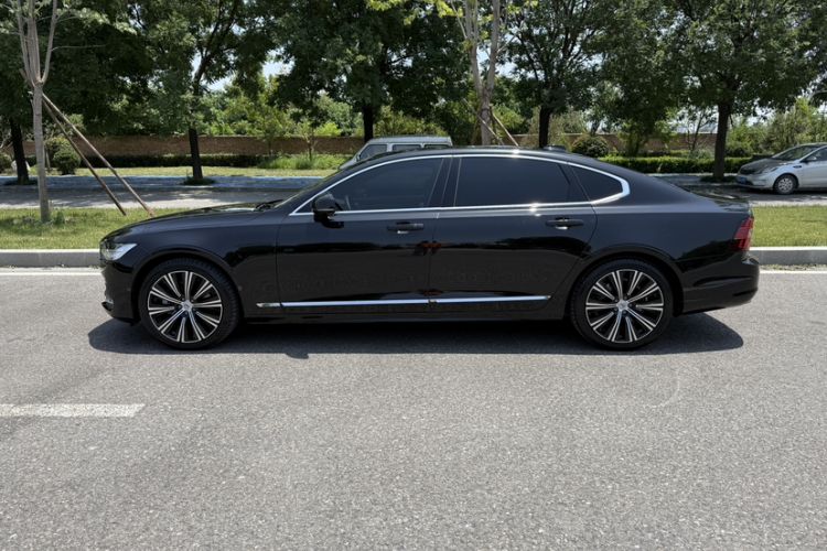 Used Volvo S90 2025 B5 Zhiyuan Luxury Edition Exterior 4