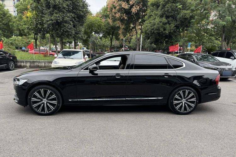 Used Volvo S90 2025 B5 Zhiyuan Luxury Edition Exterior 4