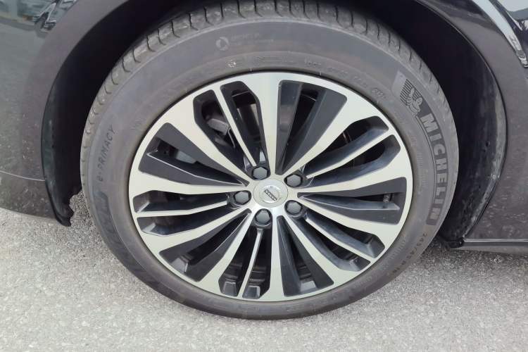 Used Volvo S90 2025 B5 Zhiyi Luxury Edition Exterior 4