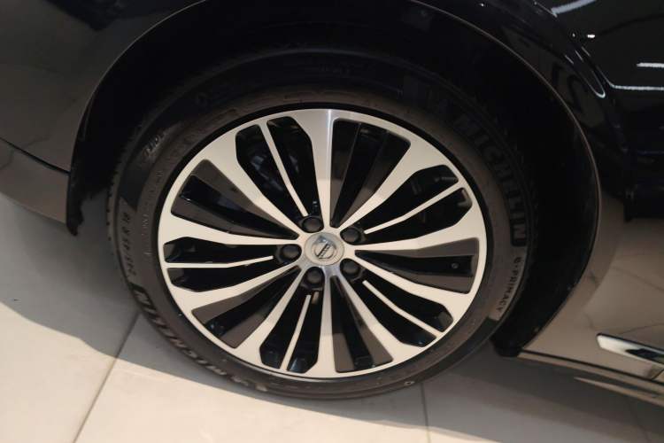 Used Volvo S90 2025 B5 Zhiyi Luxury Edition Exterior 4