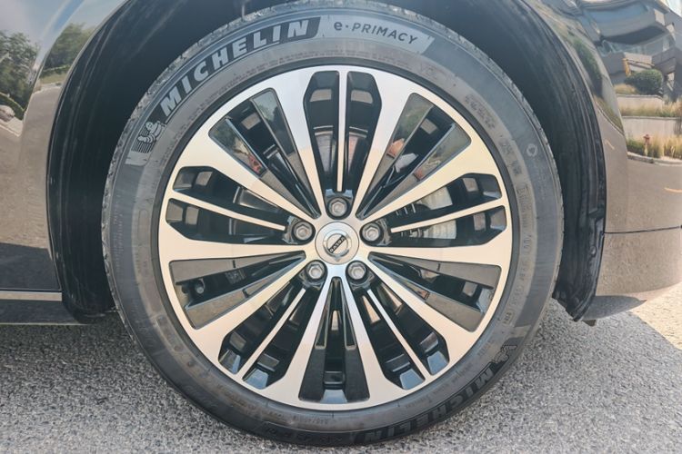 Used Volvo S90 2025 B5 Zhiyi Luxury Edition Exterior 5