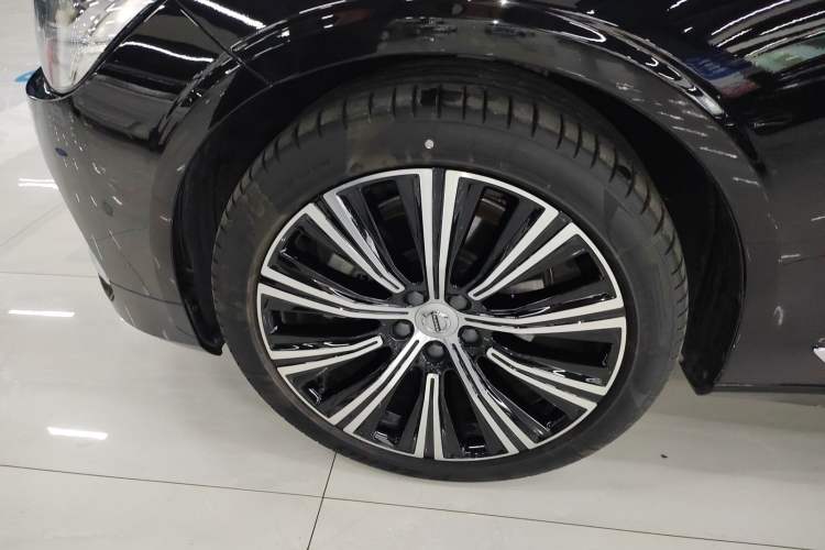 Used Volvo S90 2025 B5 Zhiya Luxury Edition Exterior 7