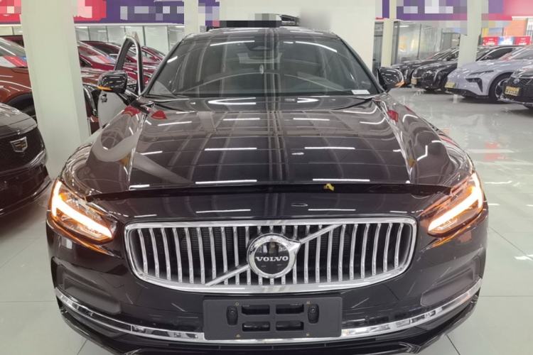 Used Volvo S90 2025 B5 Zhiyi Luxury Edition Front