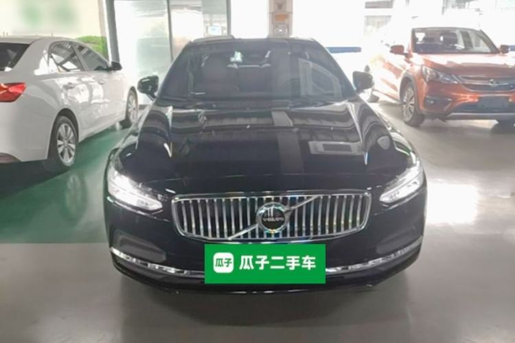 Used Volvo S90 2025 B5 Zhiyi Luxury Edition Front