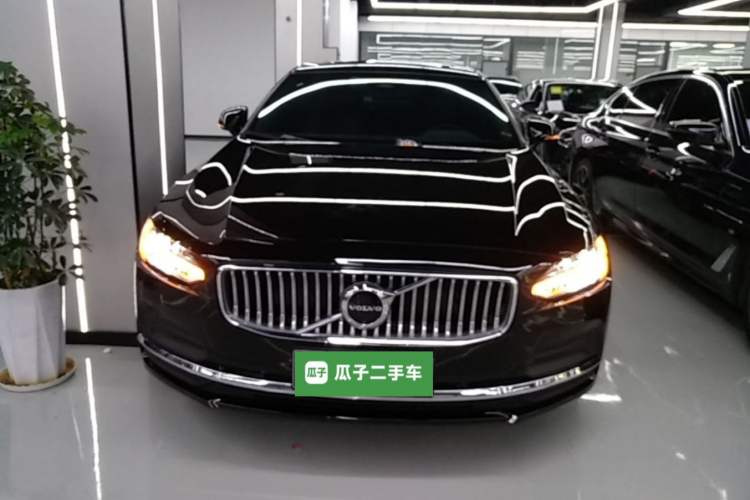 Used Volvo S90 2025 B5 Zhiyi Luxury Edition Front