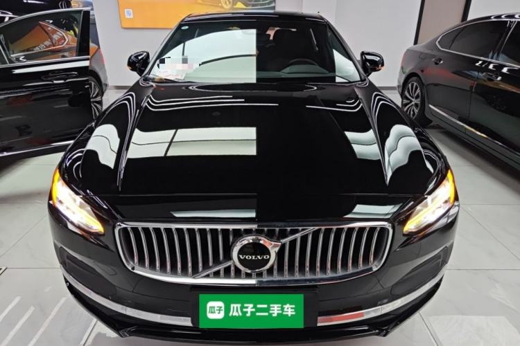 Used Volvo S90 2025 B5 Zhiyi Luxury Edition Front
