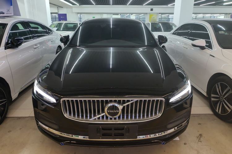 Used Volvo S90 2025 B5 Zhiyuan Luxury Edition Front