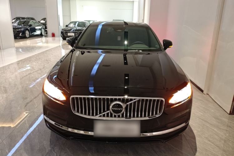 Used Volvo S90 2025 B5 Zhiyi Luxury Edition Front
