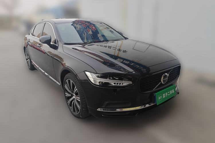 Used Volvo S90 2025 B5 Zhiyuan Luxury Edition Front Right 45 Deg