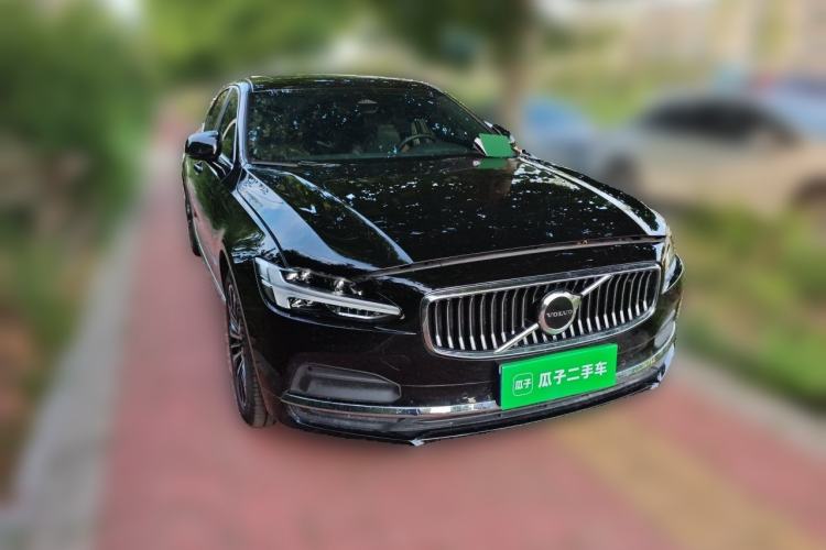 Used Volvo S90 2025 B5 Zhiyi Luxury Edition Front Right 45 Deg