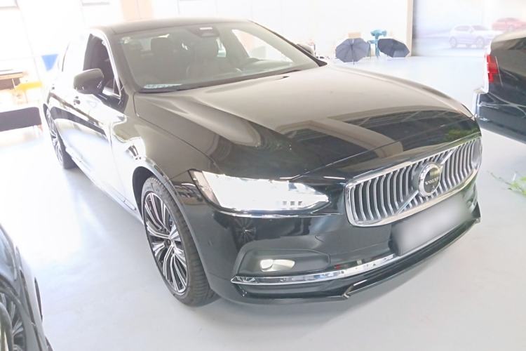 Used Volvo S90 2025 B5 Zhiya Luxury Edition Front Right 45 Deg