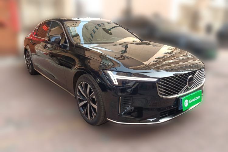 Used Volvo S90 2025 B5 Zhiyi Luxury Edition Front Right 45 Deg