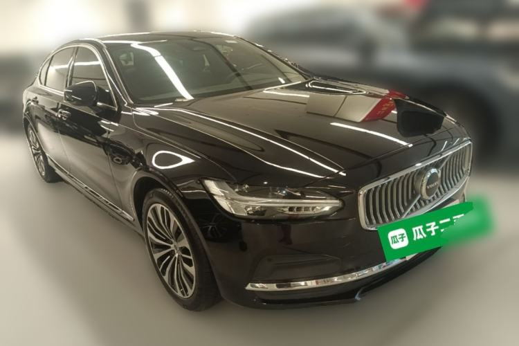 Used Volvo S90 2025 B5 Zhiyi Luxury Edition Front Right 45 Deg