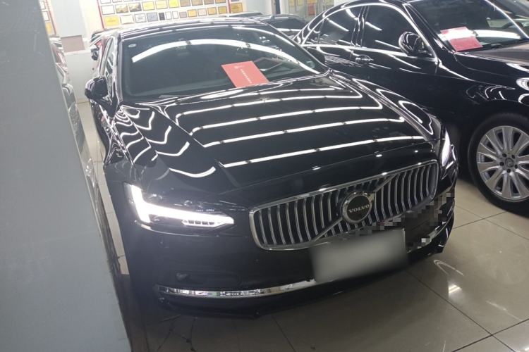 Used Volvo S90 2025 B5 Zhiya Luxury Edition Front Right 45 Deg