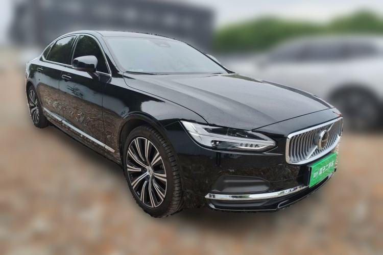 Used Volvo S90 2025 B5 Zhiyuan Luxury Edition Front Right 45 Deg