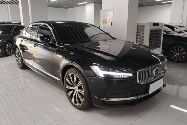 Used Volvo S90 2025 B5 Zhiyuan Luxury Edition Front Right 45 Deg