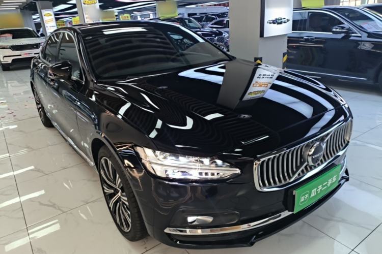 Used Volvo S90 2025 B5 Zhiya Luxury Edition Front Right 45 Deg
