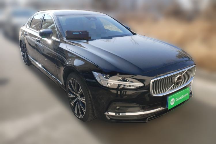 Used Volvo S90 2025 B5 Zhiya Luxury Edition Front Right 45 Deg
