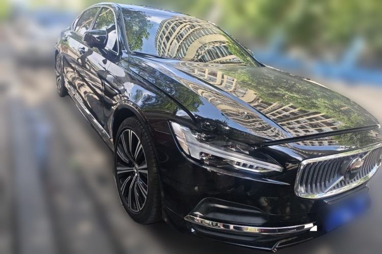 Used Volvo S90 2025 B5 Zhiyuan Luxury Edition Front Right 45 Deg