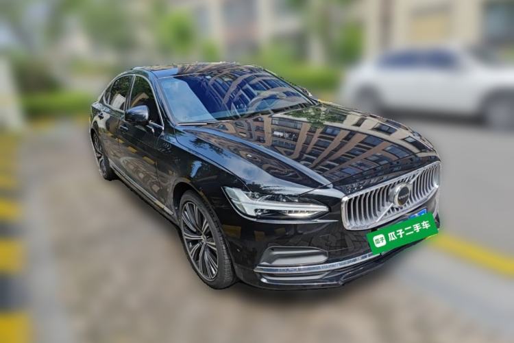 Used Volvo S90 2025 B5 Zhiyuan Luxury Edition Front Right 45 Deg