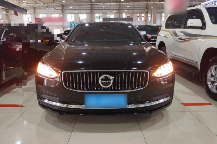 Used Volvo S90 2025 B5 Zhiyuan Luxury Edition Front