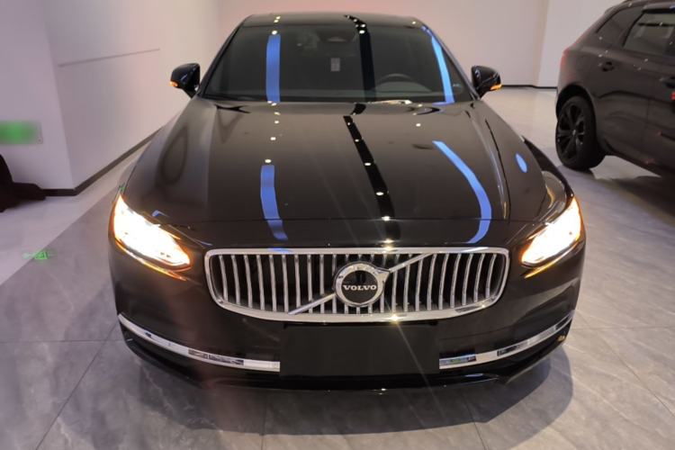 Used Volvo S90 2025 B5 Zhiyi Luxury Edition Front