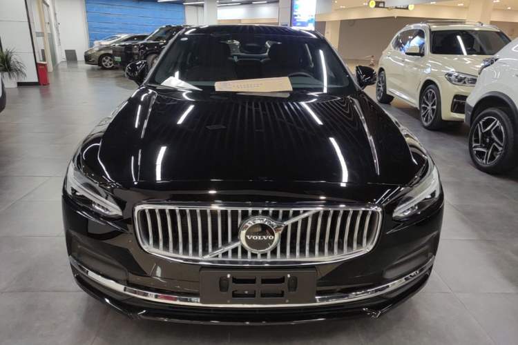 Used Volvo S90 2025 B5 Zhiyi Luxury Edition Front